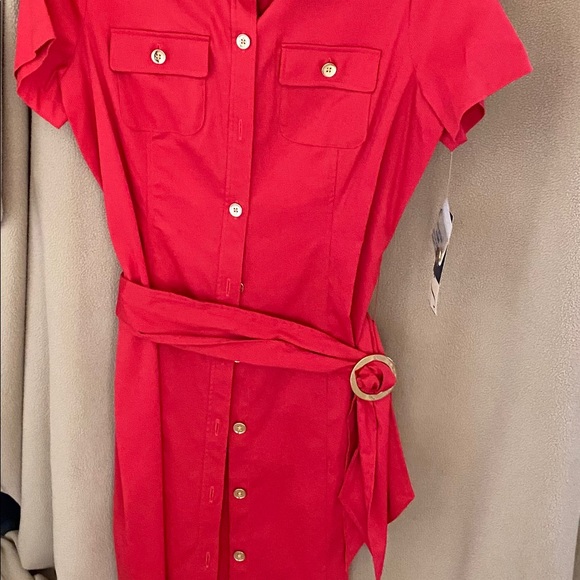 Red button down dress with a belt - Picture 4 of 4